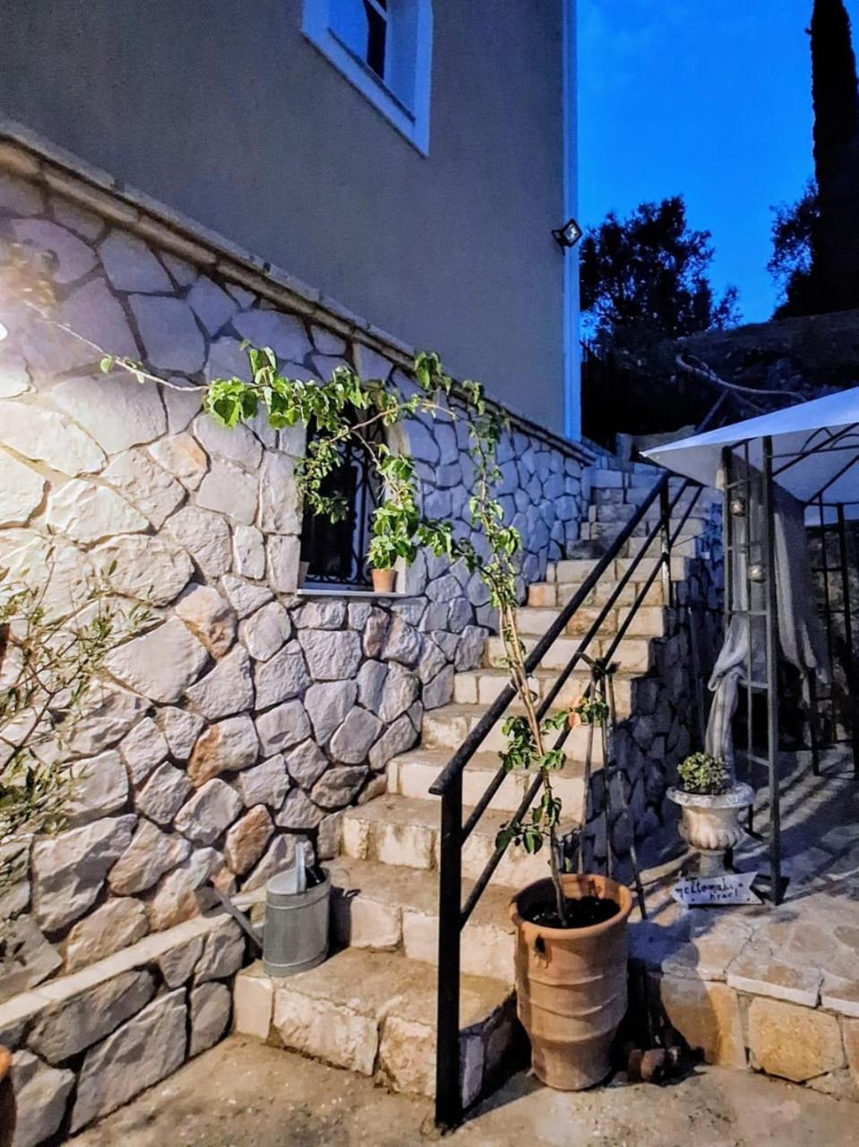 Meltemaki Apartment Mouzákion Екстериор снимка